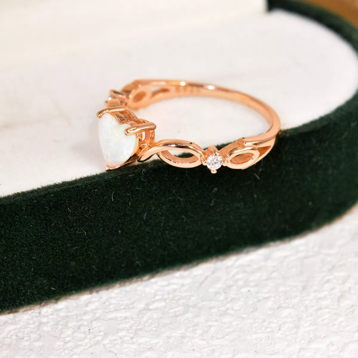 925 Sterling Silver Zircon Heart Ring 14