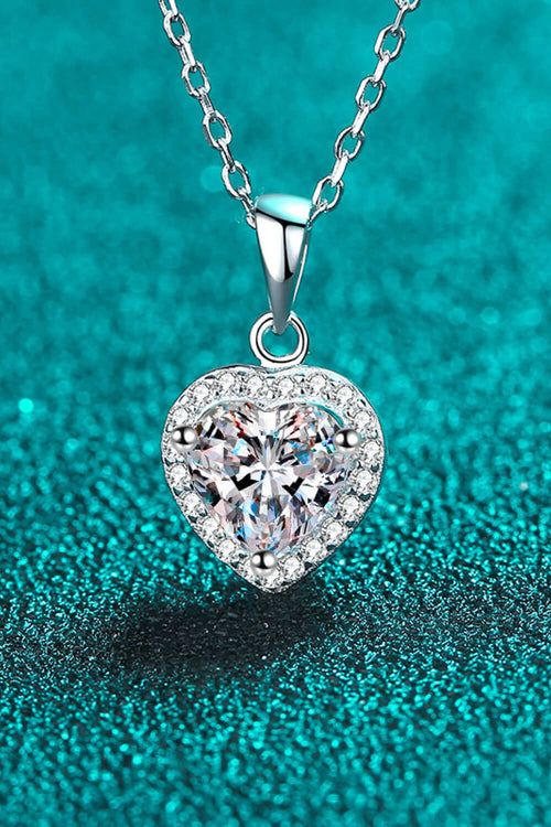 1 Carat Moissanite Heart Pendant Chain Necklace. 2