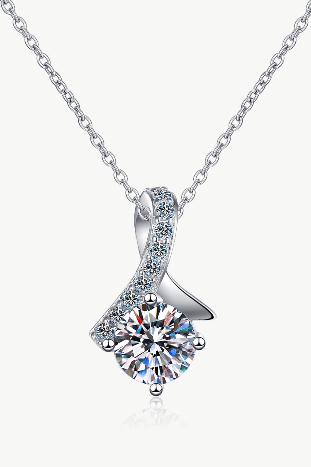 Unique and Chic Moissanite Pendant Necklace 1