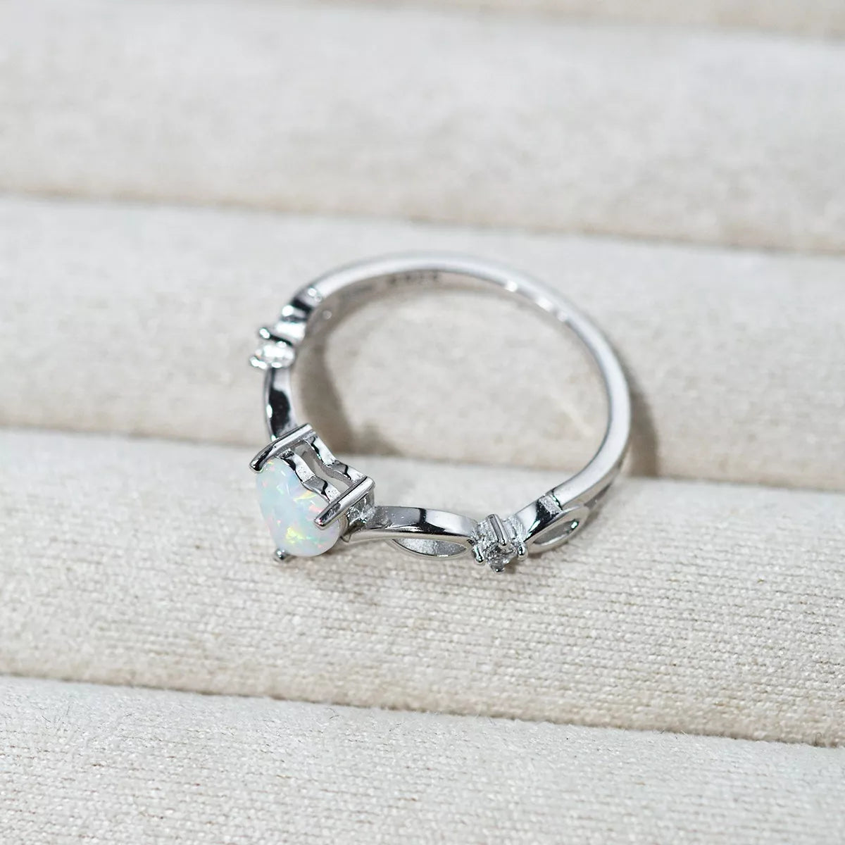 925 Sterling Silver Zircon Heart Ring 7