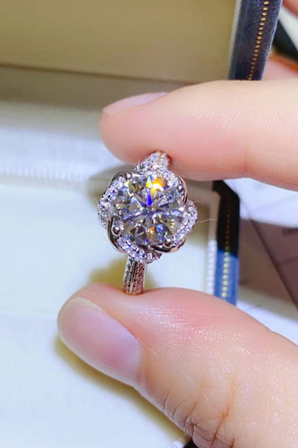 2 Carat Moissanite 925 Sterling Silver Ring 3