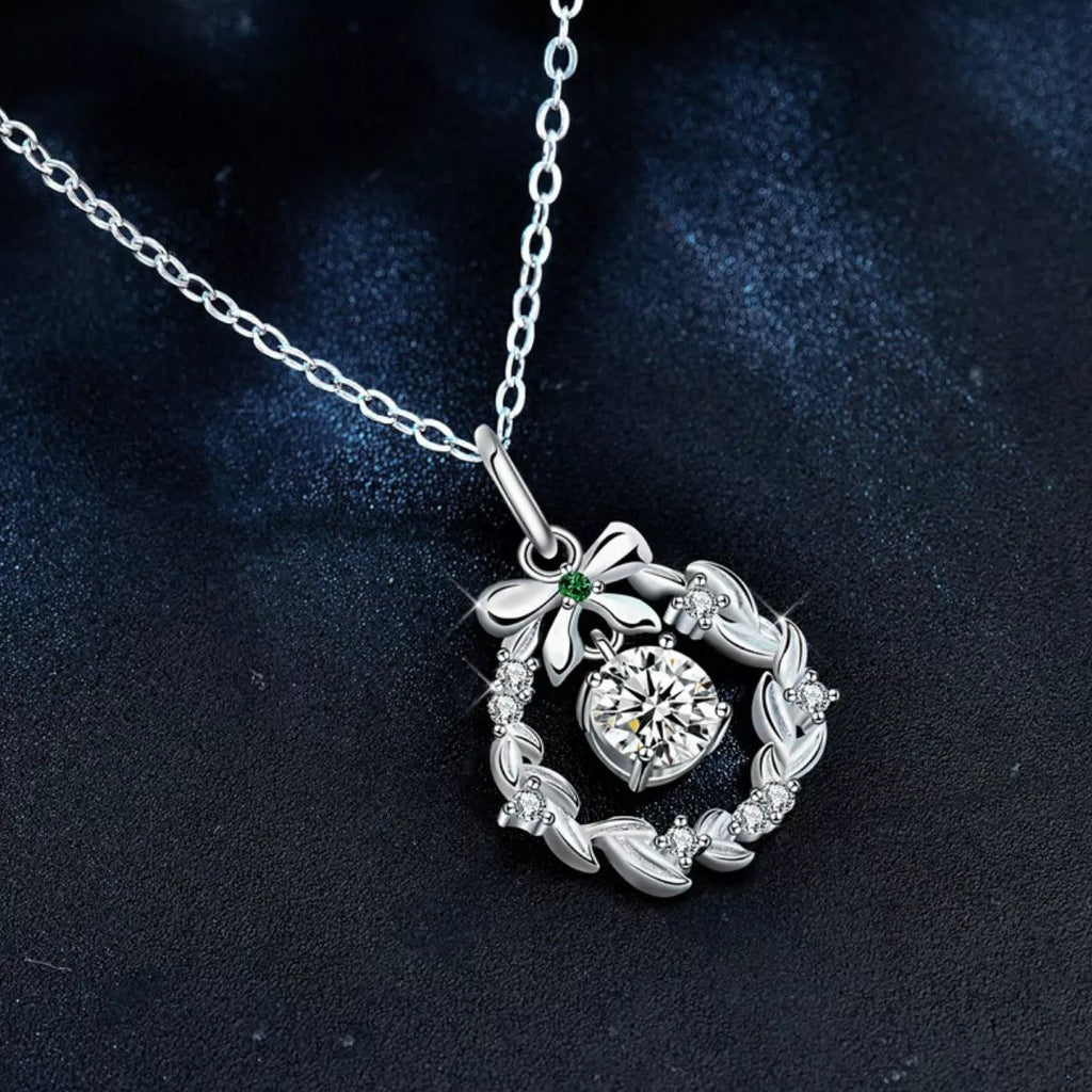 925 Sterling Silver Moissanite Pendant Necklace. 2